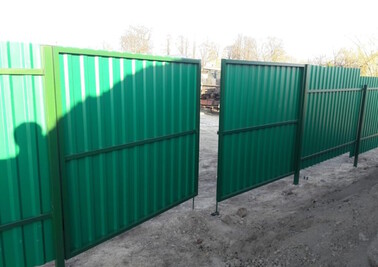 Забор из профнастила 150 метров с воротами и калиткой